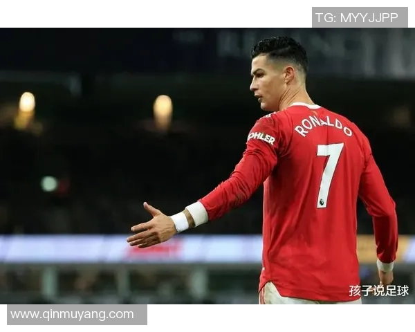 4号球衣的足球巨星们：探索历史上最具传奇性的中场与防线人物