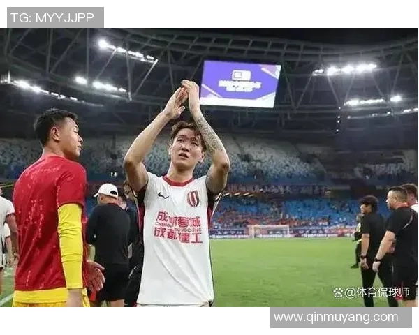 知名足球球星突遭车祸受伤引关注最新情况牵动球迷心