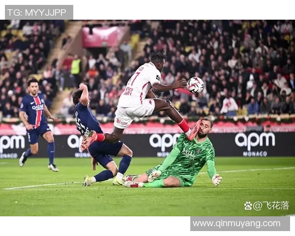 足球流氓球星合集视频盘点那些因场外行为而引发争议的球员