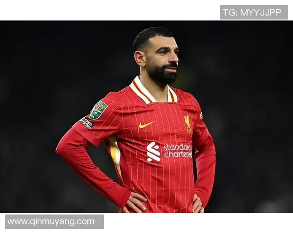 2025年全球足球场十大球星最新排名揭晓 强者争锋谁能登顶