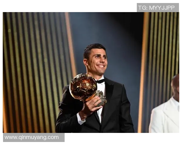 世界十大足球球星颁奖典礼精彩回顾 足球传奇荣耀再度闪耀赛场